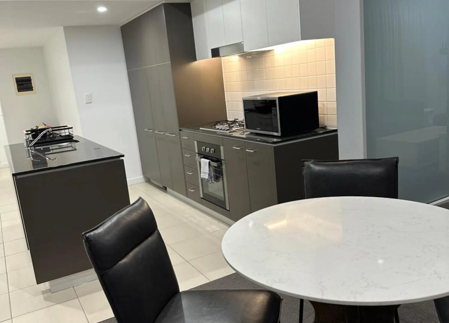 Embassy Apartment 1207 Adelaide Austrália