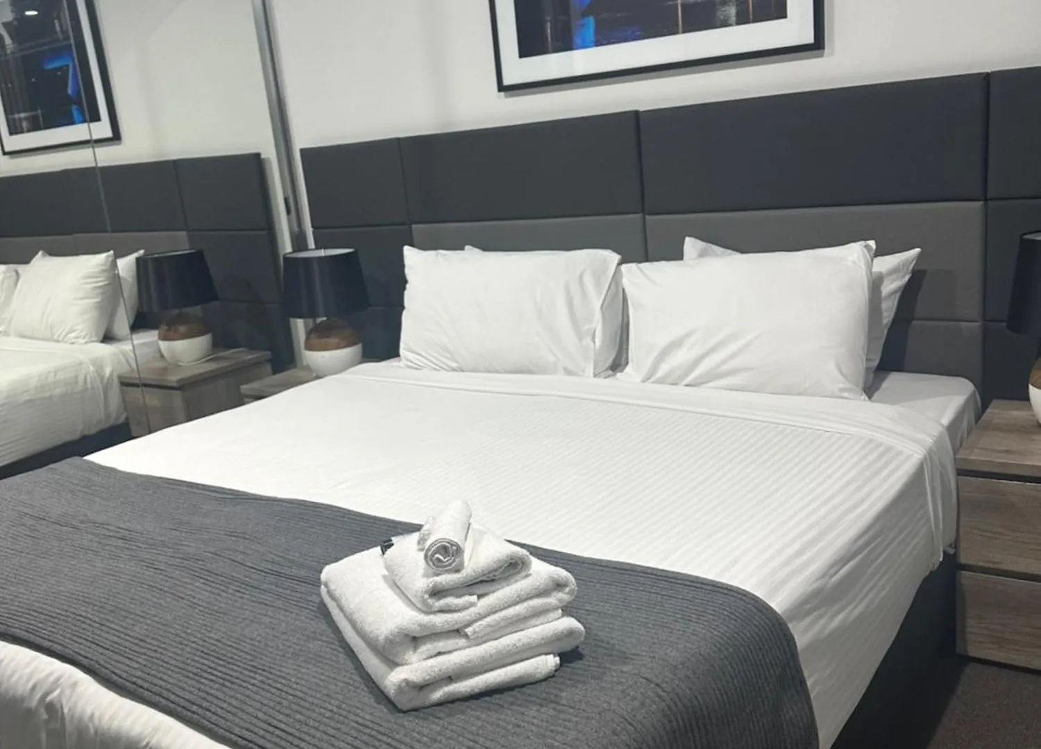 Embassy Apartment 1207 Adelaide